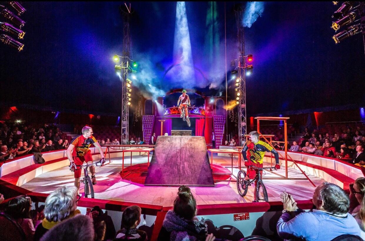 Circus Up